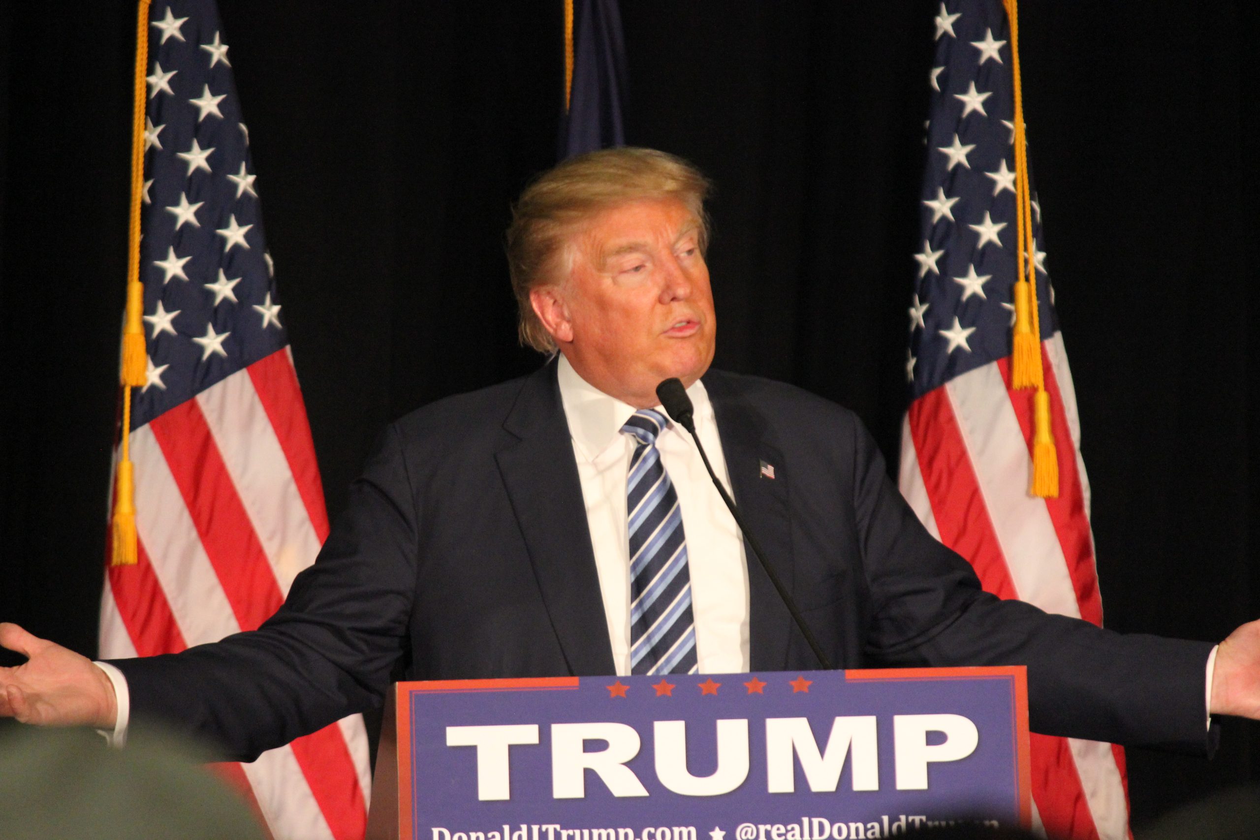 GOP Donors Reportedly Seek Trump Refunds as Vance Exposes Money Rift