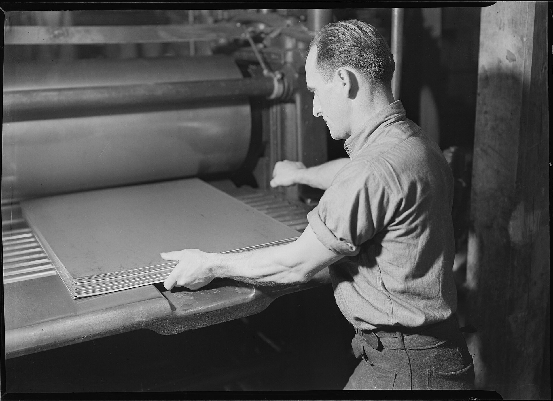 Holyoke, Massachusetts Paper. American Writing Paper Co. Pressing. NARA 518331
