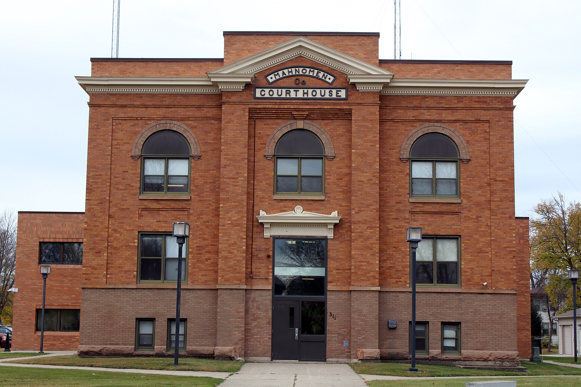Mahnomen County Courthouse, west side