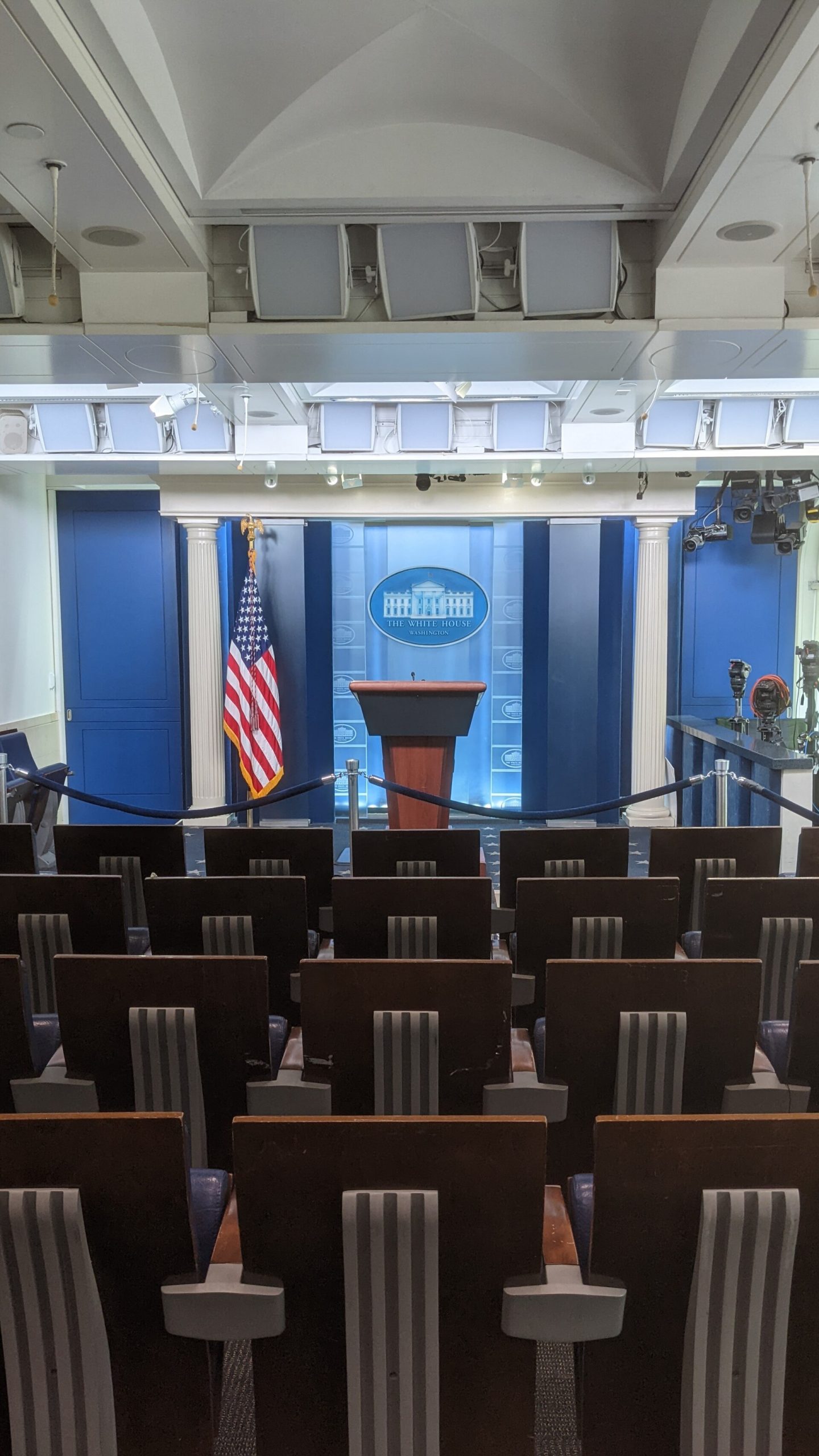 White House briefing room empty